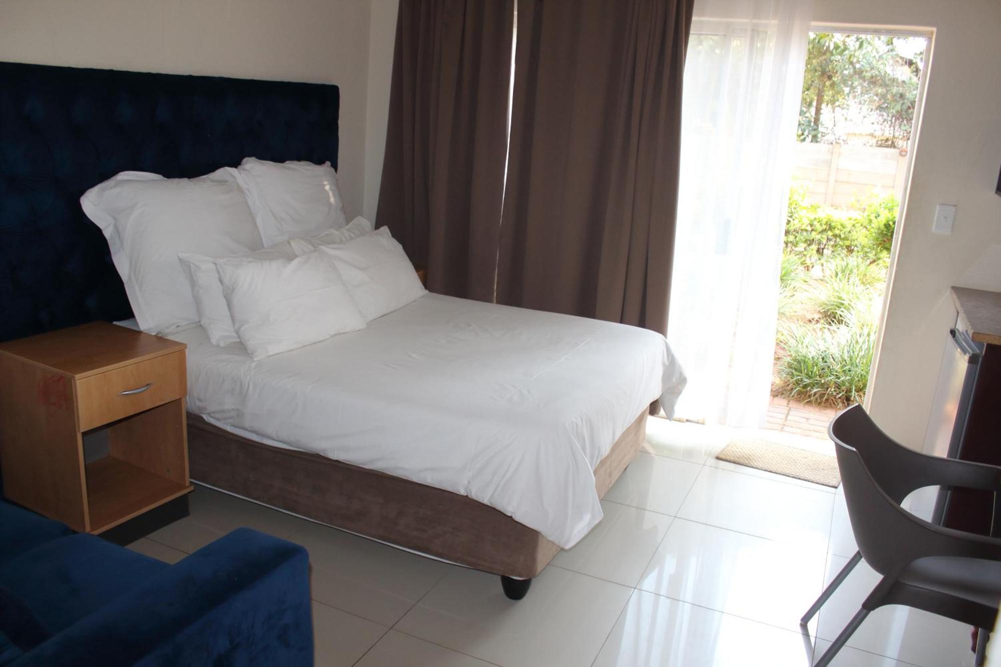 Purple Olive Guest House Pretoria-Noord Exteriör bild