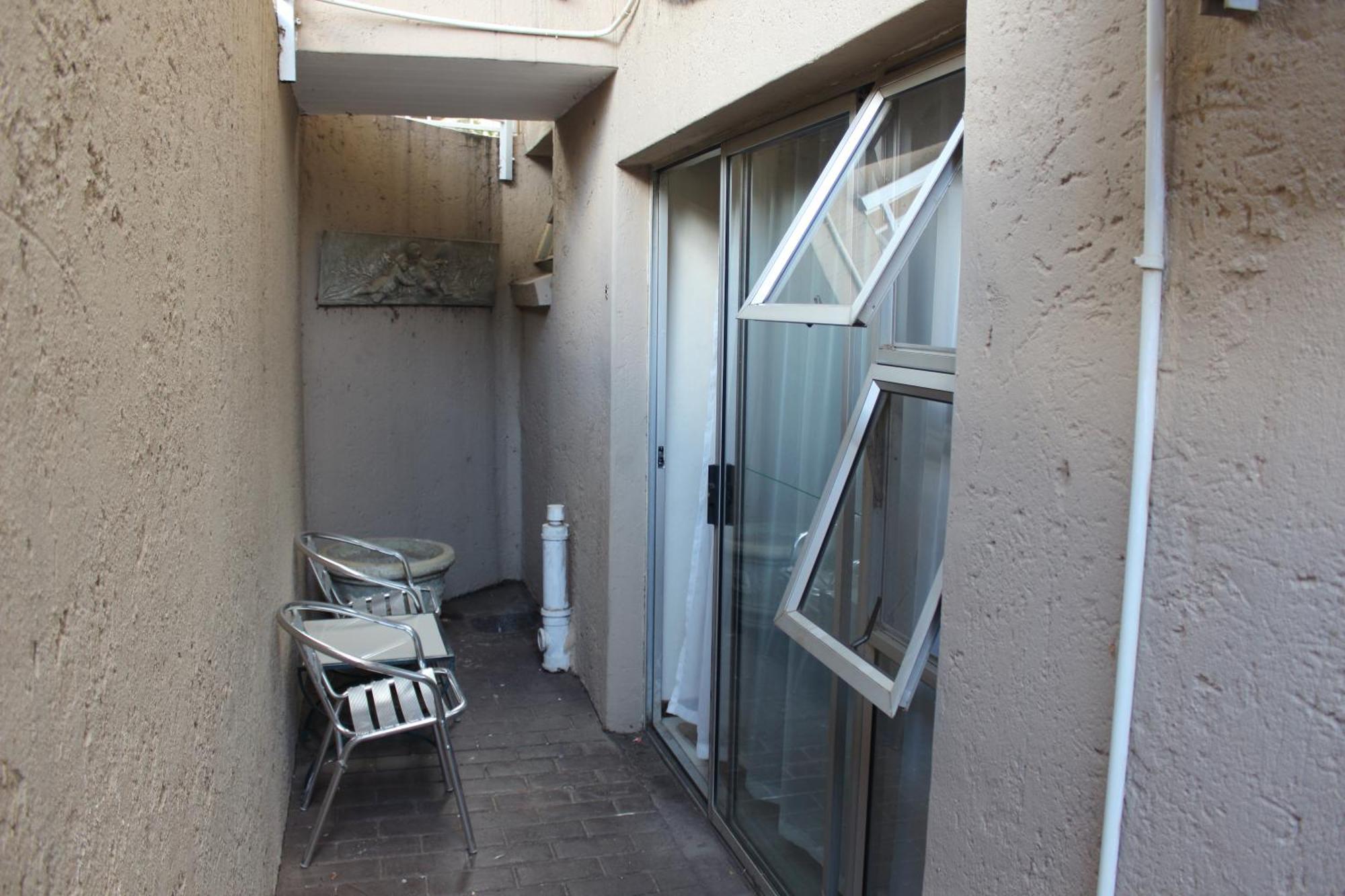 Purple Olive Guest House Pretoria-Noord Exteriör bild