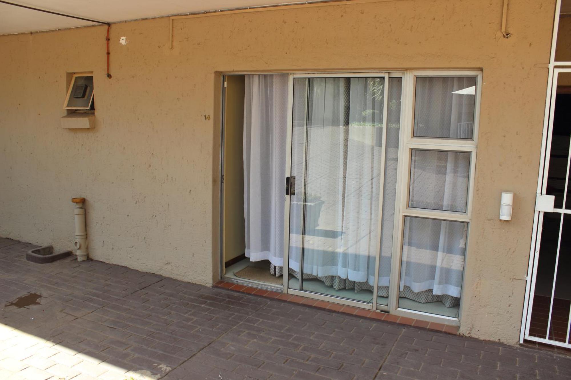 Purple Olive Guest House Pretoria-Noord Exteriör bild