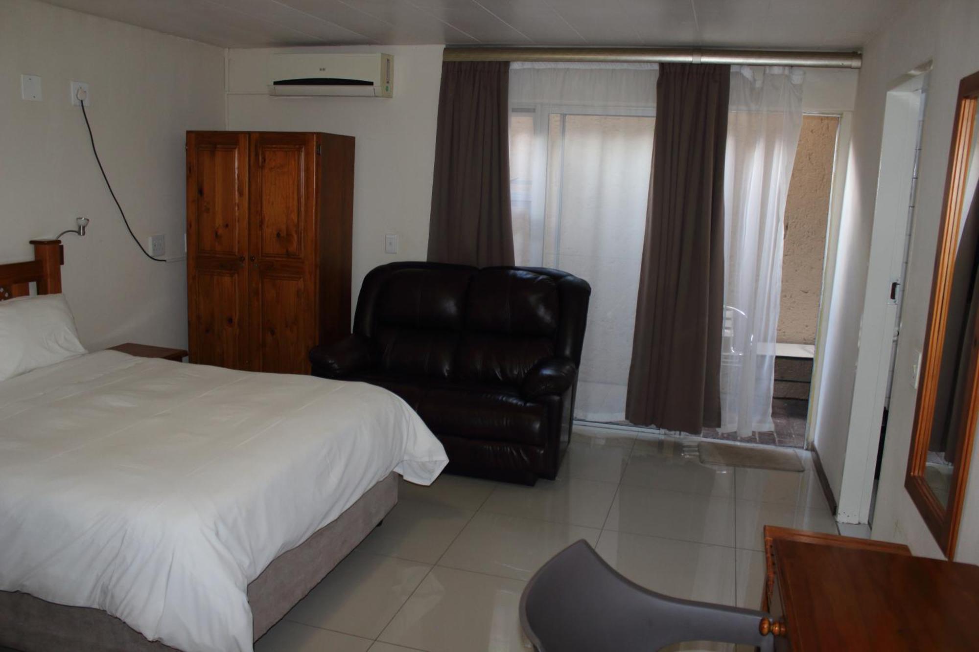 Purple Olive Guest House Pretoria-Noord Exteriör bild